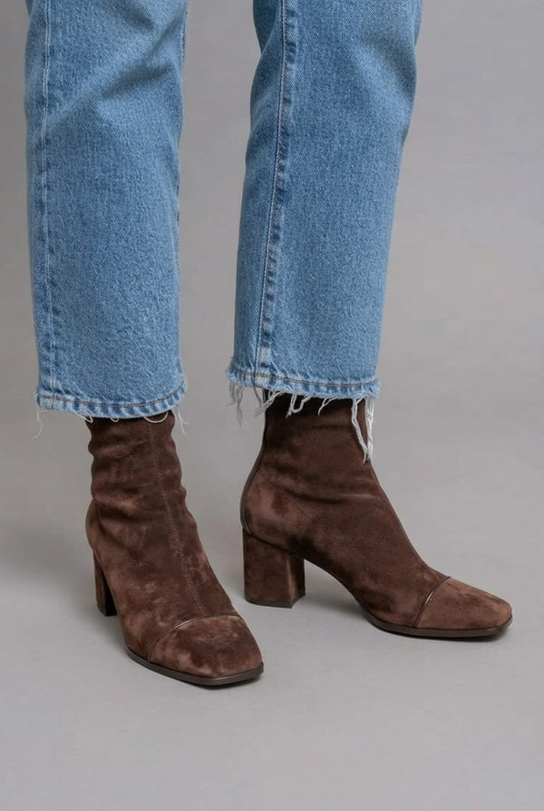 Pierrette | Bottines élégantes à talon carré – photo 1