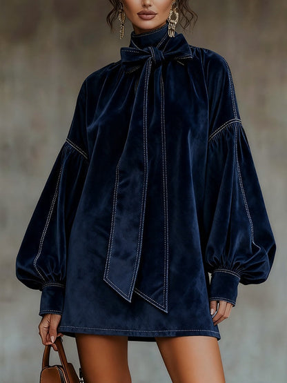 Valérie – Mini Robe en Velours avec Nœud