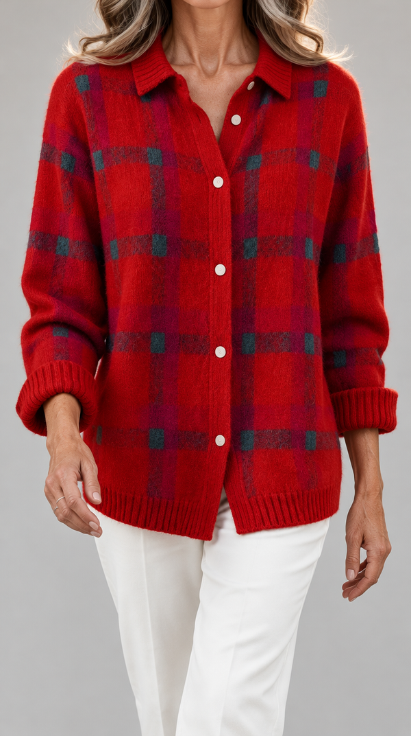 Ghislaine | Cardigan en Maille à Carreaux rouge – photo portée