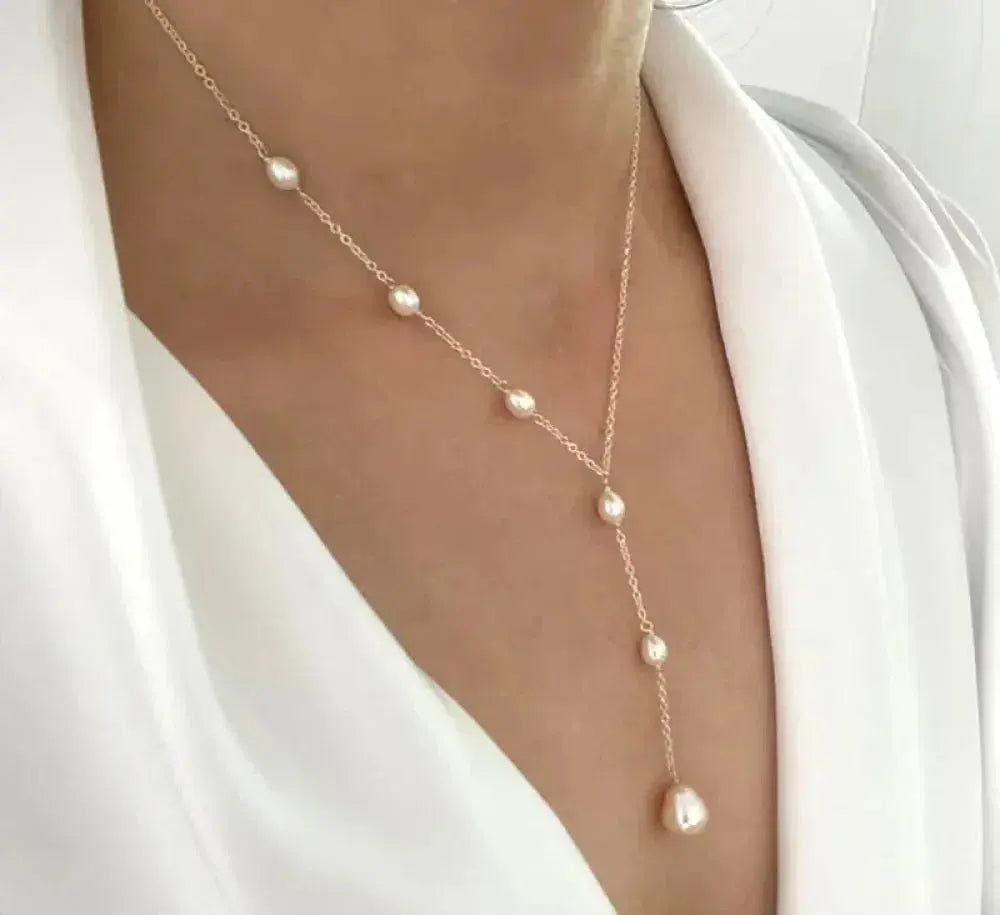 Collier vintage avec pendentif et perles