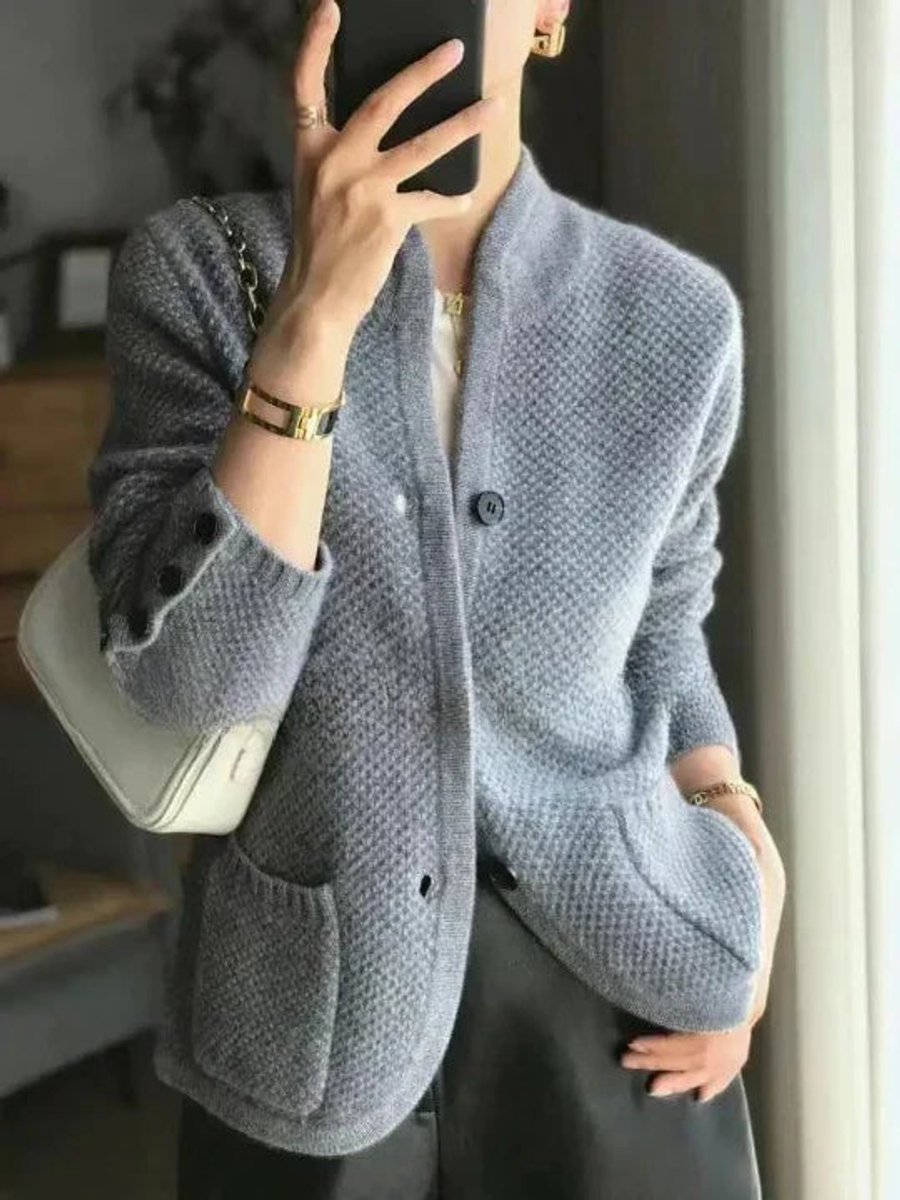 Penelope | Cardigan en maille de laine à boutons